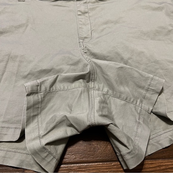 Lane Bryant Women’s‎ Shorts Stretch Waist Comfort Band 24 Sage Green NWOT - Picture 2 of 11